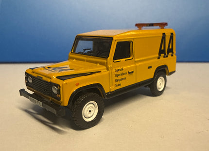 OO Gauge - Land Rover Defender AA - Oxford 1/76 Scale