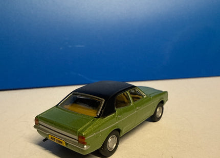 OO Gauge - Oxford Diecast Ford Cortina MK III Onyx Green - 1:76 Scale