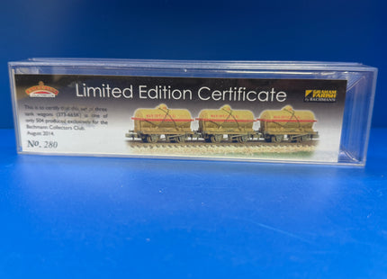 Graham Farish Set Of 14T Tank Wagons - War Office - 373-665K (1004)