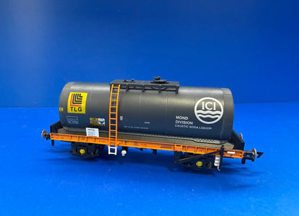 Revolution OO Gauge TUA Caustic Soda/Clay Slurry tank wagon - REV-00-TUA-002 (1008)