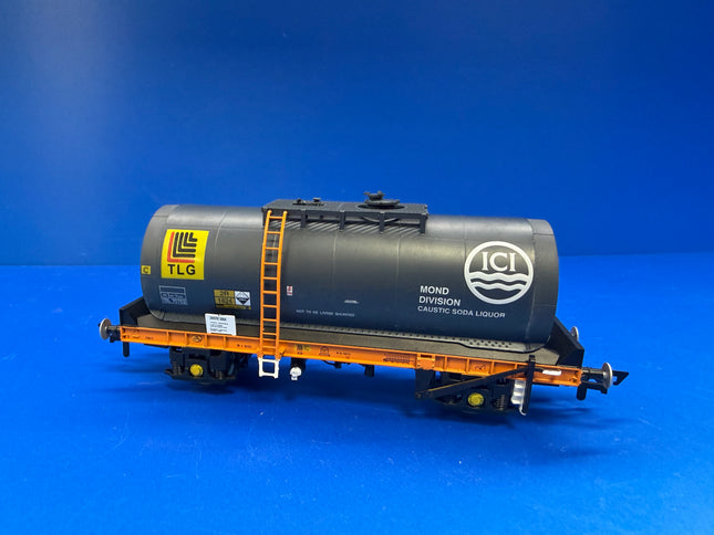 Revolution OO Gauge TUA Caustic Soda/Clay Slurry tank wagon - REV-00-TUA-002 (1008)