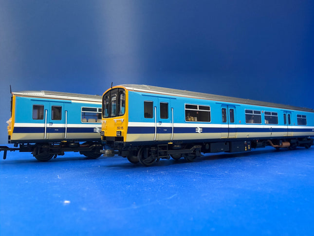 Bachmann Class 150 2 Car DMU - BR Provincial (Original) With Passengers - DCC Fitted (1013)