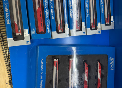 Dapol Class 43 HST Pack With All 8 Coaches Virgin East Coast DCC Fitted  (1018)