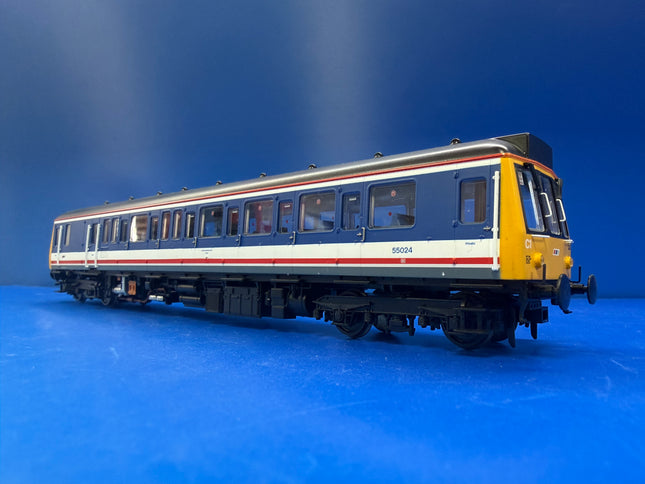 Bachmann Class 121 Single Car DMU - Network Southeast - DCC Fitted - 35-527 (1023)