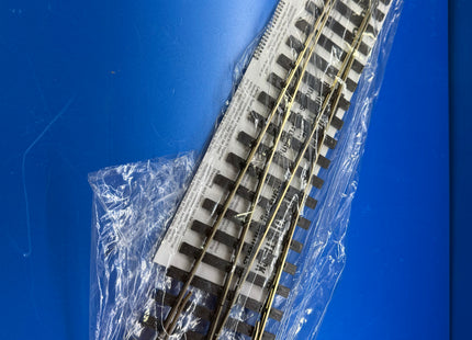 Peco O Gauge Medium Radius Left Hand Turnout - Electrofrog (1028)
