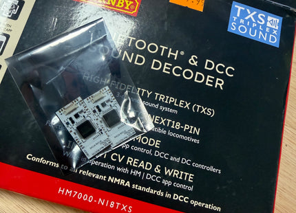 Hornby HM7000 Next 18 Sound Decoders pair of decoders (2)