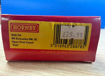 Hornby BR Executive MK2E Open First Coach R4617A 3221