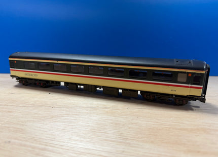 Hornby BR Executive MK2E Open Standard Coach R4613 5779