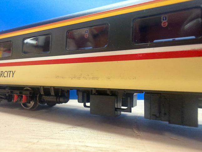 Hornby BR Executive MK2E Open First Coach R4617A 3221 slight mark one side pictured
