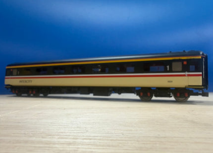 Hornby BR Executive MK2E Open First Coach R4617A 3221 slight mark one side pictured