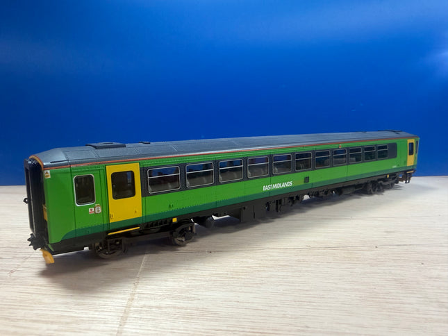 Hornby Class 153 East Midlands Trains 153379 R3575 Dcc fitted missing inner box
