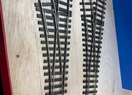 ST-U751 Peco O Gauge Setrack No.2 Radius Left Hand Turnout Pair (2)