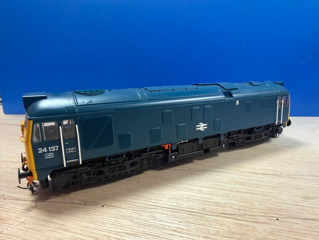 Bachmann Class 24/1 24137 BR Blue DCC Fitted