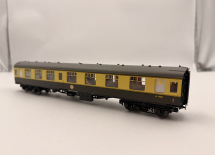 Hrnby R4709 BR Mk3 Corridor Composite Coach W15061