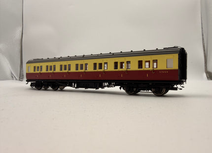 Hornby R4797 BR Maunsell Corridor 1st Clas S7212S