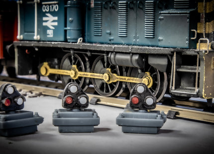SG15 - Dummy Ground Shunting Signals Kit - Pack of 3 with Lenses (OO Gauge)