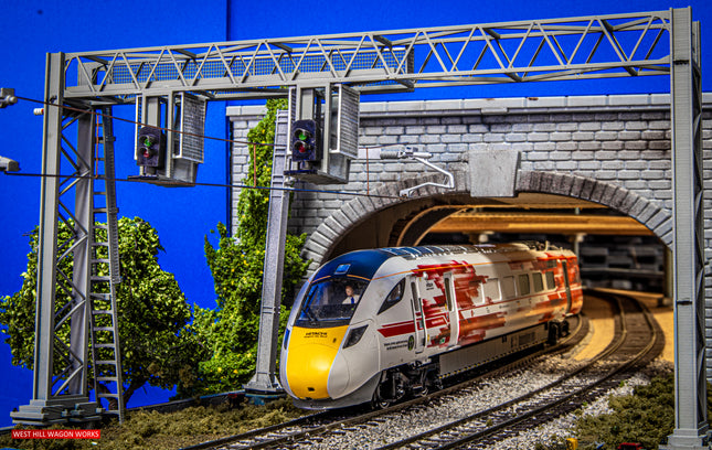 SG1 - Signal Gantry Structure Kit (Type 1) for up to 2 Tracks (OO Gauge)