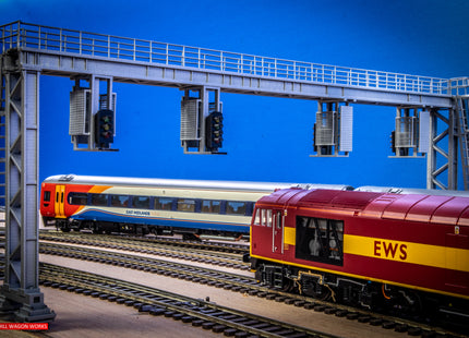 SG2 - Signal Gantry Structure Kit (Type 2) for up to 4 Tracks (OO Gauge)