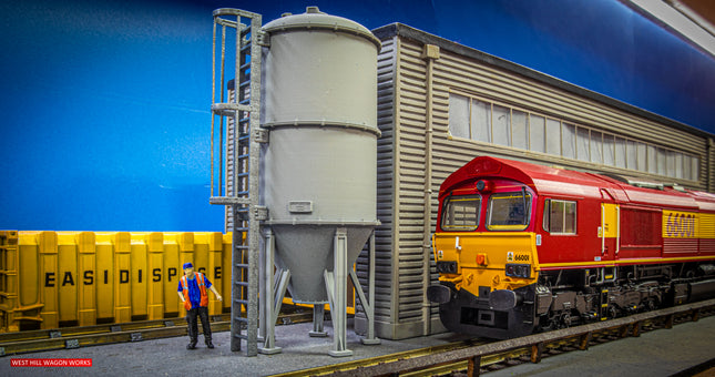 Depot Sand Silo with Safety Ladder - OO Gauge