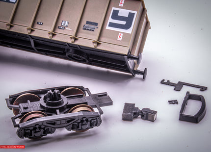 Hunt Magnetic Couplings ELITE - MC30 - Pivoting Intermediate Couplings for Lima Tippler Wagons with Moulded Couplings - OO Gauge